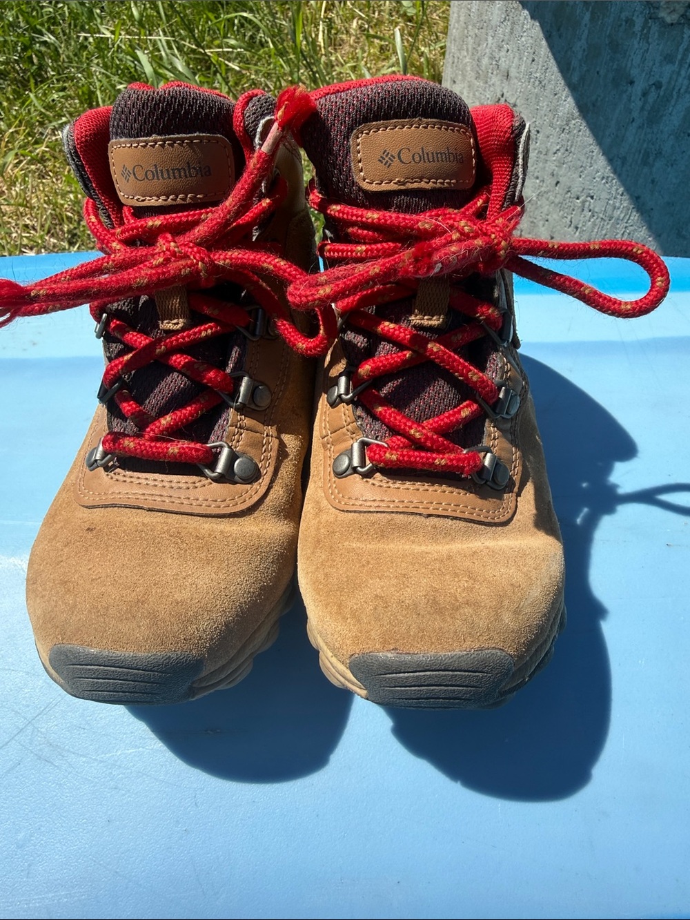 Boys Columbia hiking boots